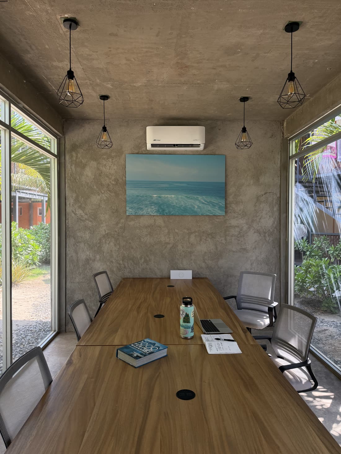 Casa Akaw · Luxury Surf Shack