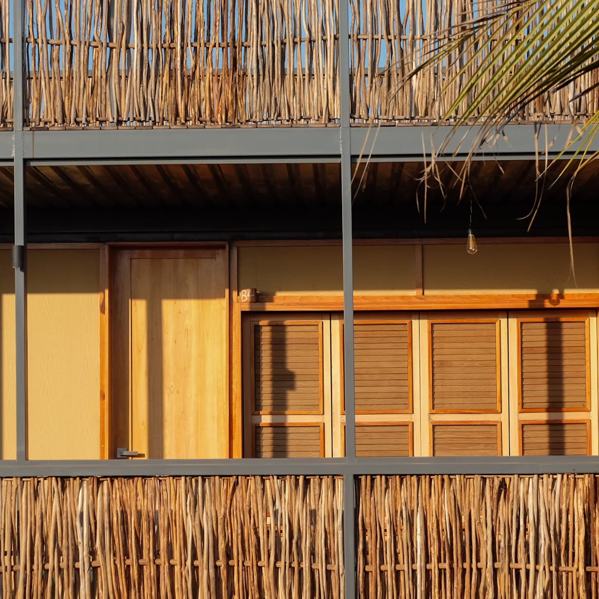 Casa Akaw · Luxury Surf Shack
